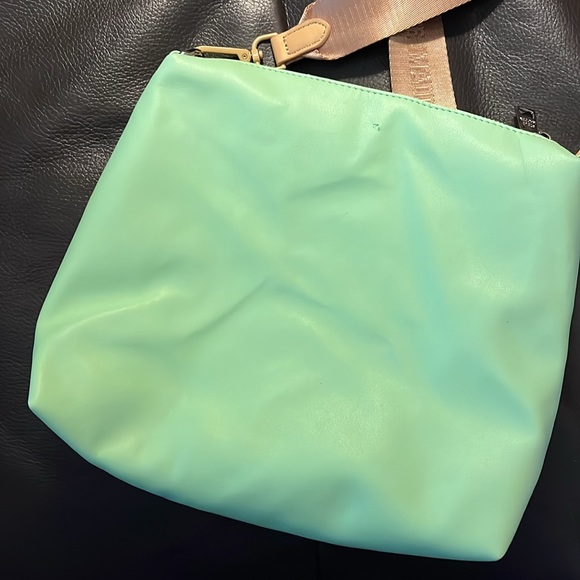 💚 STEVE MADDEN SEAFOAM GREEN MINI PURSE TAN STRAP 💚 - Picture 6 of 12